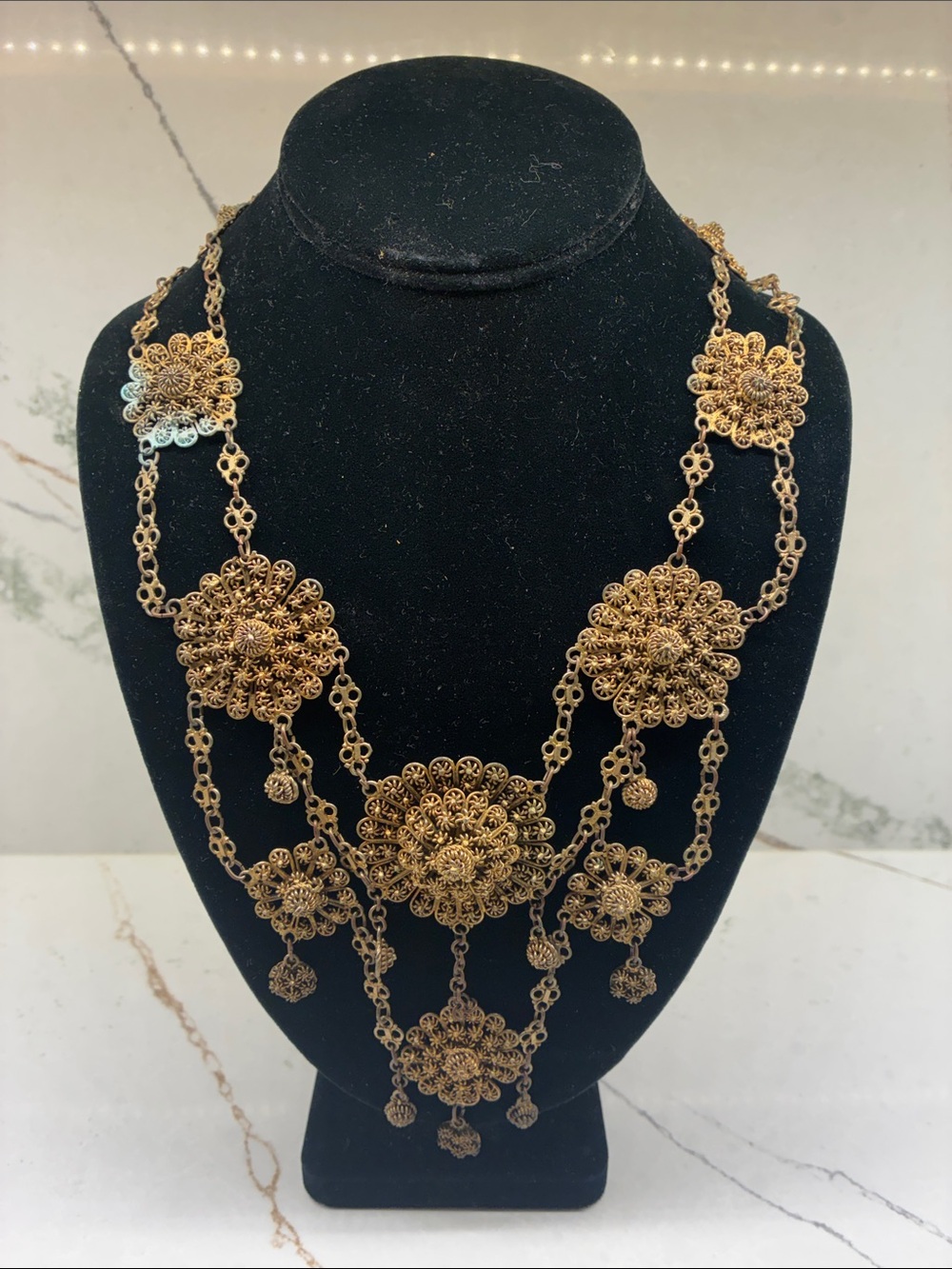 Antique 1930s Gold Tone Filigree Necklace